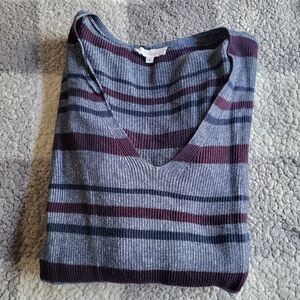 Vince Camuto V-Neck Knit- Size XL